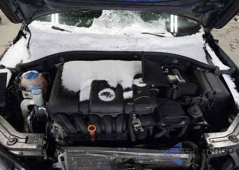 2013 Volkswagen Passat 2.5L Se из США, поврежденный, VIN 1VWBP7A33DC067960